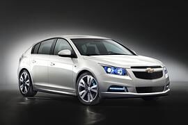 Chevrolet Cruze Fließheck - Premiere in Paris, Verkauf 2011