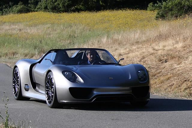 Porsche 918 Spyder - Die Idee des Sportwagens von morgen