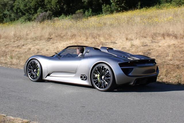 Ein 3,4-Liter-V8 treibt die Hinterräder an, Foto: Günter Weigel/SP-X