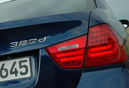 Audi A4 2.0 TDIe vs. BMW 320d
