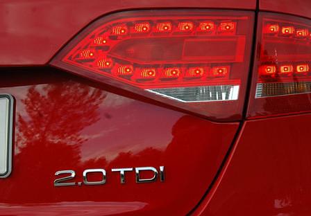 Audi A4 2.0 TDIe vs. BMW 320d