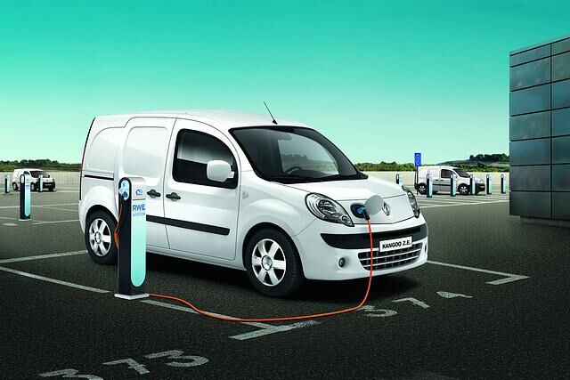 Das Batteriekabel sollte stets dabei sein