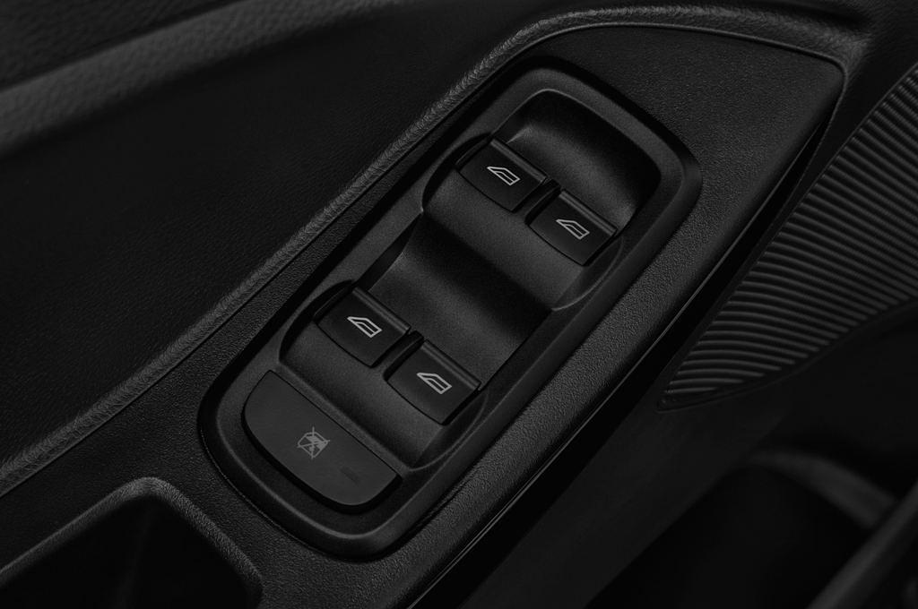 Ford Ka+ (Baujahr 2017) Cool & Sound 5 Türen Bedienungselemente Tür