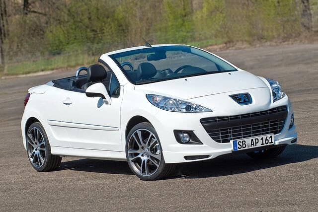Peugeot Sondermodell 207 CC - Schwarz und weiß