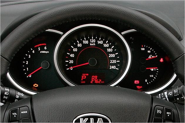 Die Instrumente stecken in Zylindern
