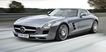 Mercedes SLS AMG - Striptease
