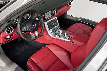 Mercedes SLS AMG - Striptease