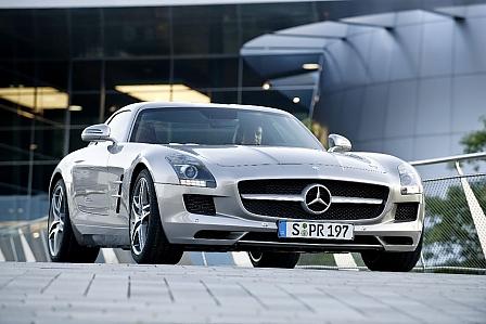 Mercedes SLS AMG - Striptease