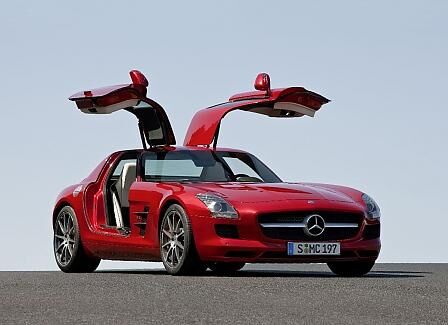 Mercedes SLS AMG - Striptease