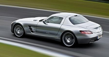 Mercedes SLS AMG - Striptease
