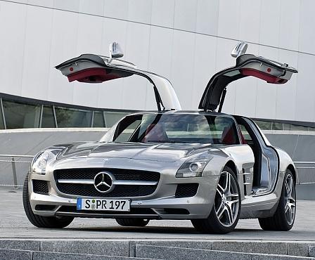 Mercedes SLS AMG - Striptease