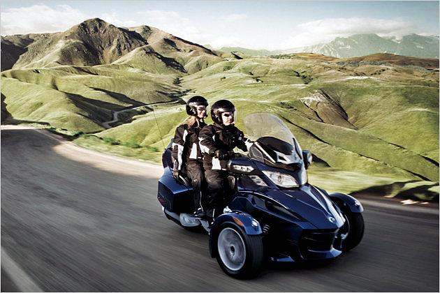 Ende 2009 sollen die ersten Fahrzeuge vom Can-Am Spyder Roadster ausgeliefert werden