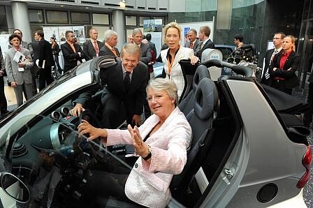 Bundesforschungsministerin Annette Schavan bei der Eröffnung des Forums für Elektromobilität