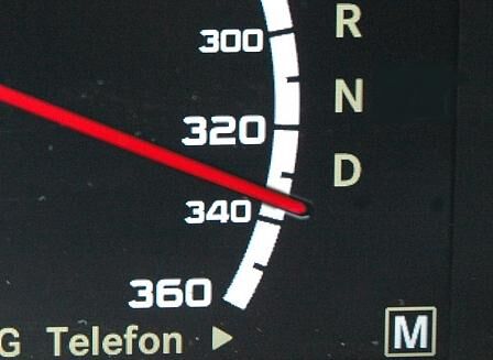 Tempo 300 plus: SLS AMG