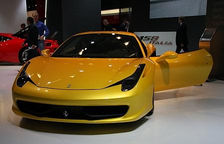 Tempo 300 plus: Ferrari 458 Italia