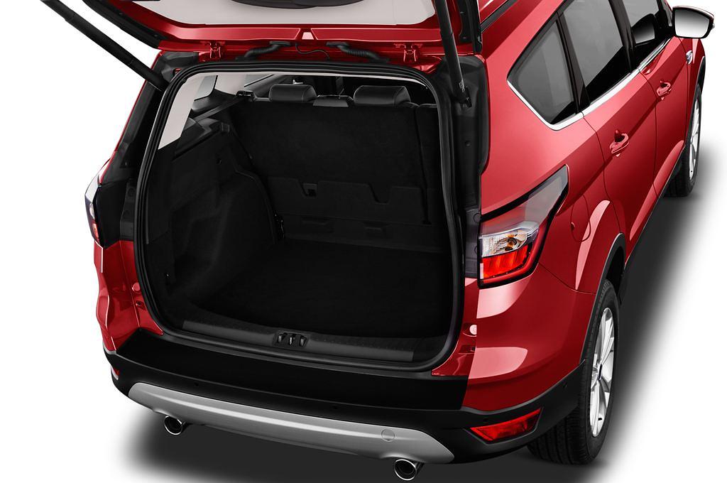 Ford Kuga (Baujahr 2017) Titanium 5 Türen Kofferraum