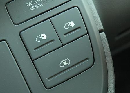 VW T5 Multivan: Elektrische Schiebetüren / Knopf