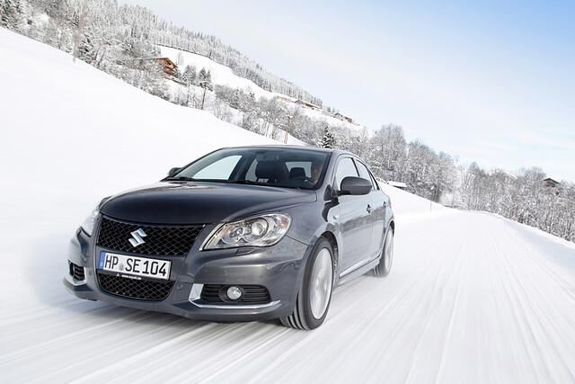 Der Kizashi Allrad kostet mindestens 29.900 Euro