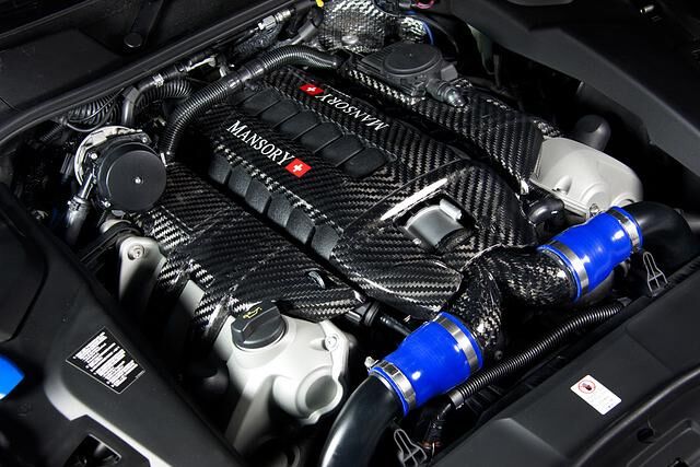 V8-Kraftwerk mit 690 PS