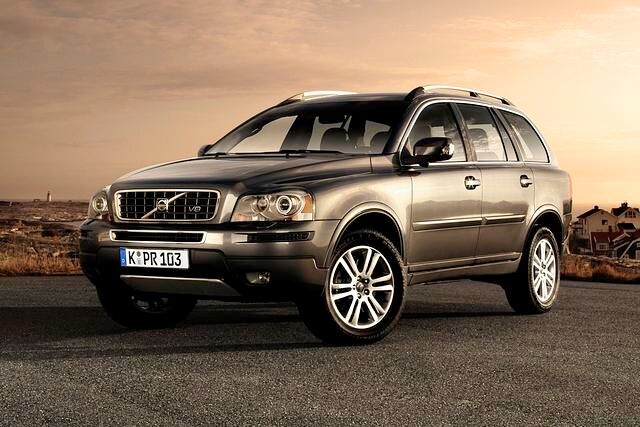 Neues auf allen Vieren: Vom Volvo XC 90 gibt es 2013 eine Neuauflage