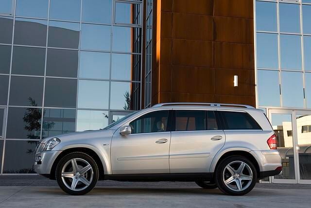 Neues auf allen Vieren: Die Mercedes GL-Klasse wird 2012 runderneuert