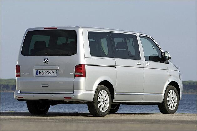 Unter der Bezeichnung Multivan firmiert die Großraumlimousine der T5-Baureihe