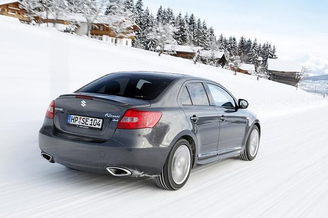 Der Kizashi Allrad kostet mindestens 29.900 Euro