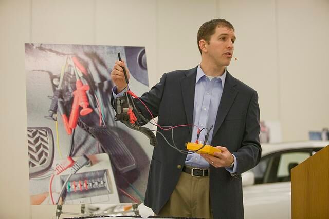 Autoexperte Matthew Schwall von Exponent Inc.