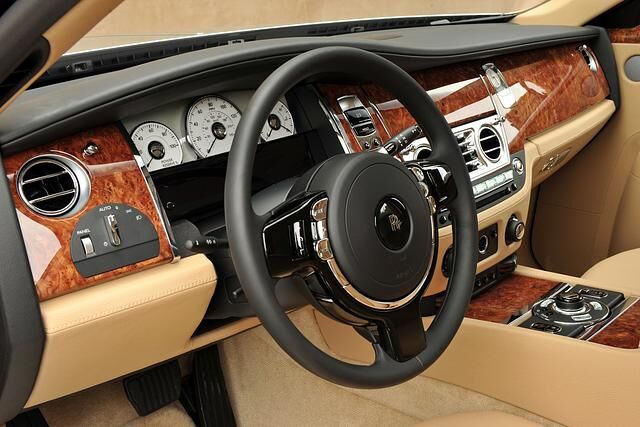 Rolls-Royce Ghost: Kuschelkurs bei Rolls-Royce (kurz), Foto: Rolls-Royce