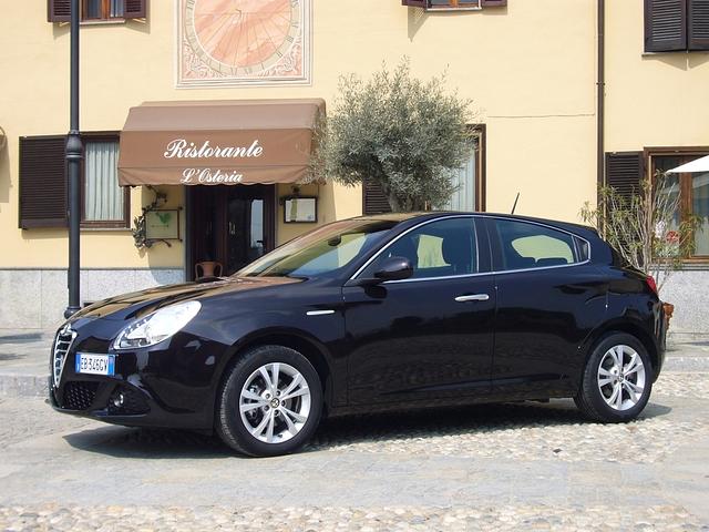 Alfa Romeo Giulietta: Neues Feuer in der Kompaktklasse (Kurzfassung)