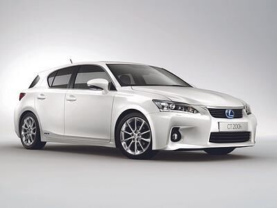 Zehn Airbags im Lexus CT 200h