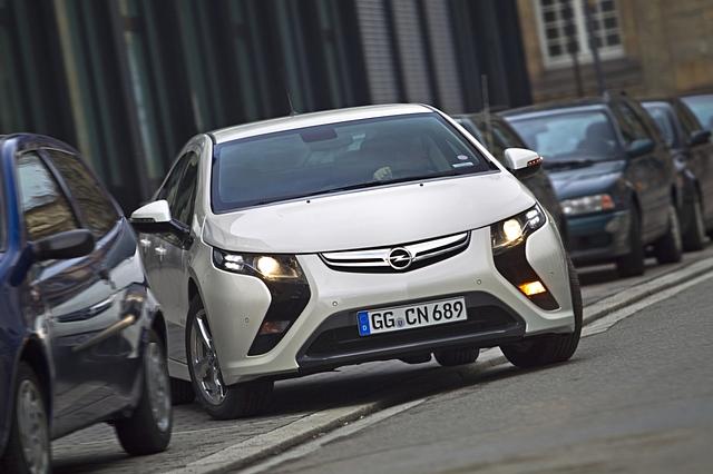 Opel Ampera: Der Ernst des Lebens beginnt