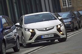Opel Ampera: Der Ernst des Lebens beginnt