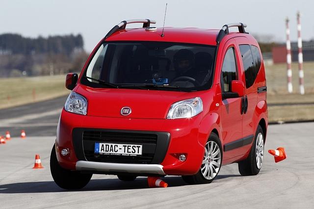ADAC kippt Citroen Nemo. Foto: ADAC