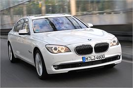Fahren und fahren lassen: Neuer BMW 760Li mit V12 im Test Fahren und fahren lassen: Neuer BMW 760Li mit V12 im Test