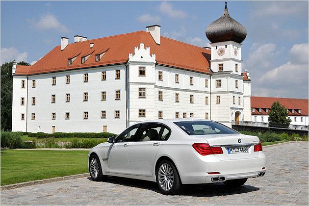 Für die Langversion des neuen Topmodells aus München werden mindestens 144.800 Euro fällig