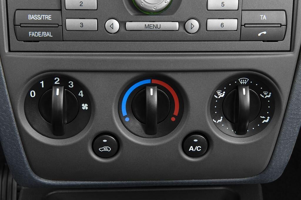 Ford Fusion (Baujahr 2010) Style 5 Türen Temperatur und Klimaanlage