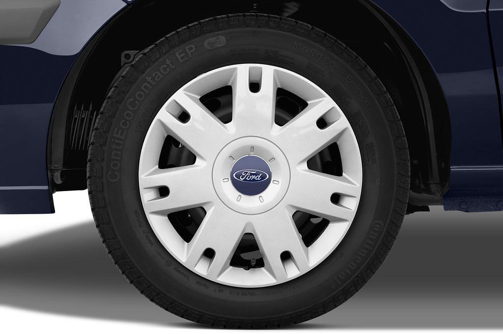 Ford Fusion (Baujahr 2010) Style 5 Türen Reifen und Felge
