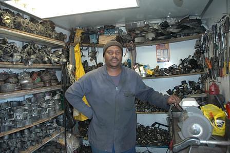 Autoland Südafrika: Werkstattbesitzer Amrani