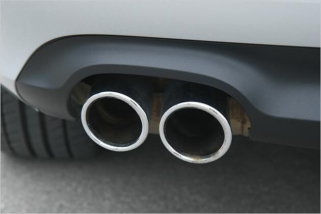 Das A5 Cabrio mit Zweiliter-TDI hat links ein Doppelendrohr