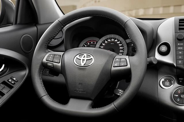 Überarbeiteter Toyota RAV4 ab sofort erhältlich. Foto: Toyota