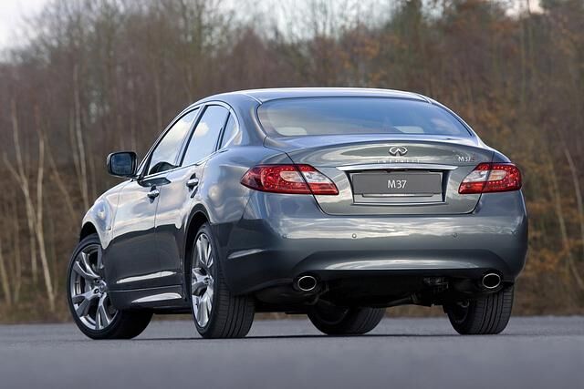 Infiniti M: Ab September im Handel und ab 2011 als Hybrid, Foto: Infiniti
