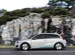 Volvo liefert E-Autos aus