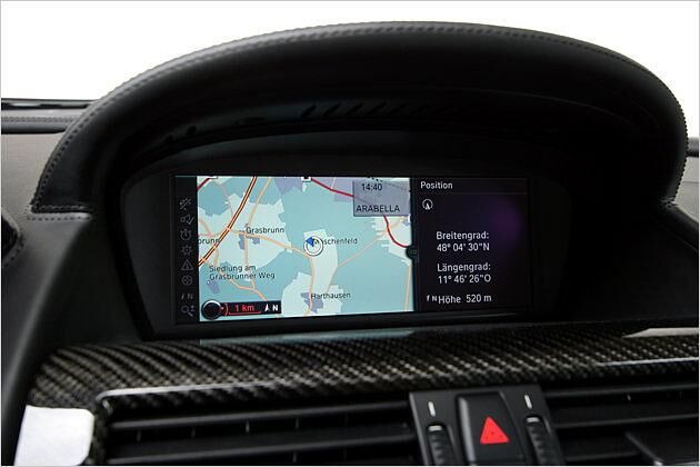 Das Navigationssystem ist ab 3.230 Euro zu haben
