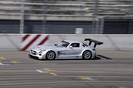Flügel auf der Strecke: Rennversion des Mercedes SLS bestellbar