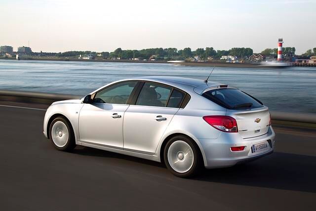Den Chevrolet Cruze gibt es jetzt auch mit Schrägheck
