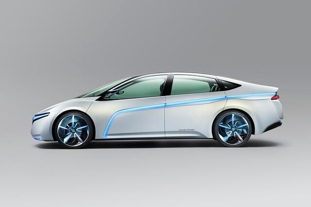 Der AC-X fährt mit Plug-in-Hybridantrieb