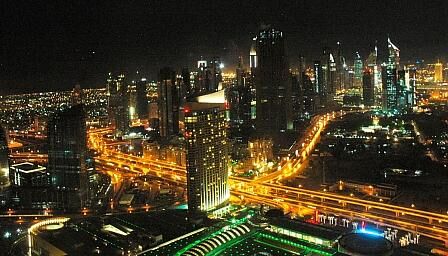 Dubai bei Nacht