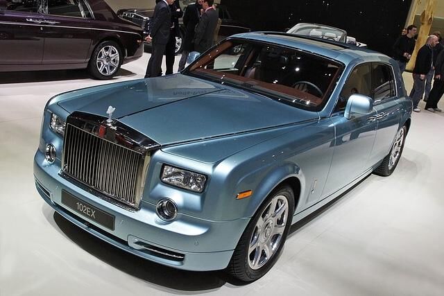 Statt Zwölfzylinder leistet in dieser Rolls-Royce-Studie ein Elektromotor Dienst