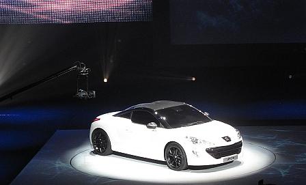 Peugeot will mobil ins Jahr 2015